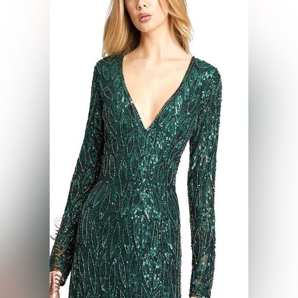 Mac Duggal 5451
Evening Dress - Picture 2 of 7